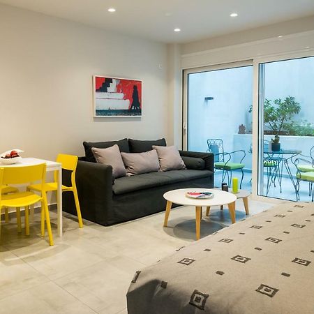 Central Cozy Studio With A Secret Garden เอเธนส์ ภายนอก รูปภาพ
